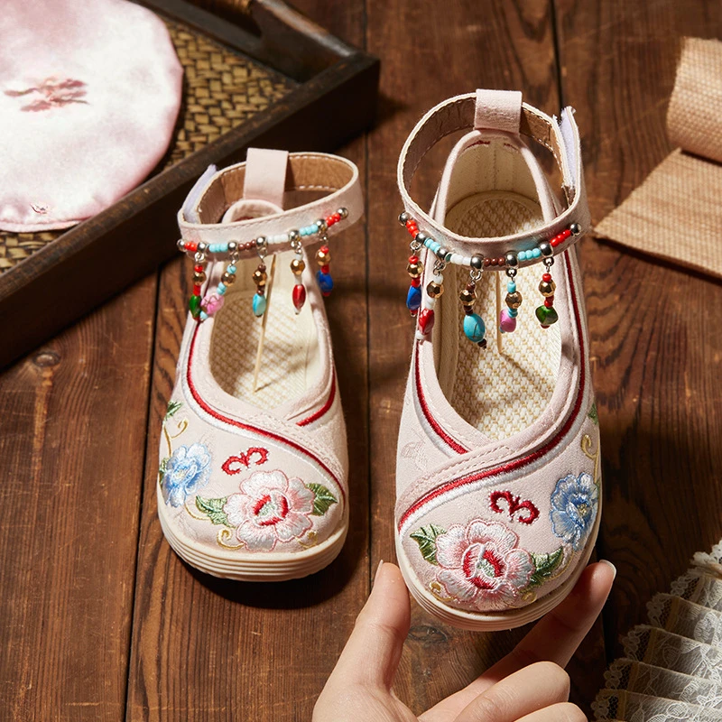 Baby Girls Embroidery Shoes Chinese Ancient Style Children Princess Shoes Fashion Sweet Handmade Kids Causal Pendant Hanfu Flats