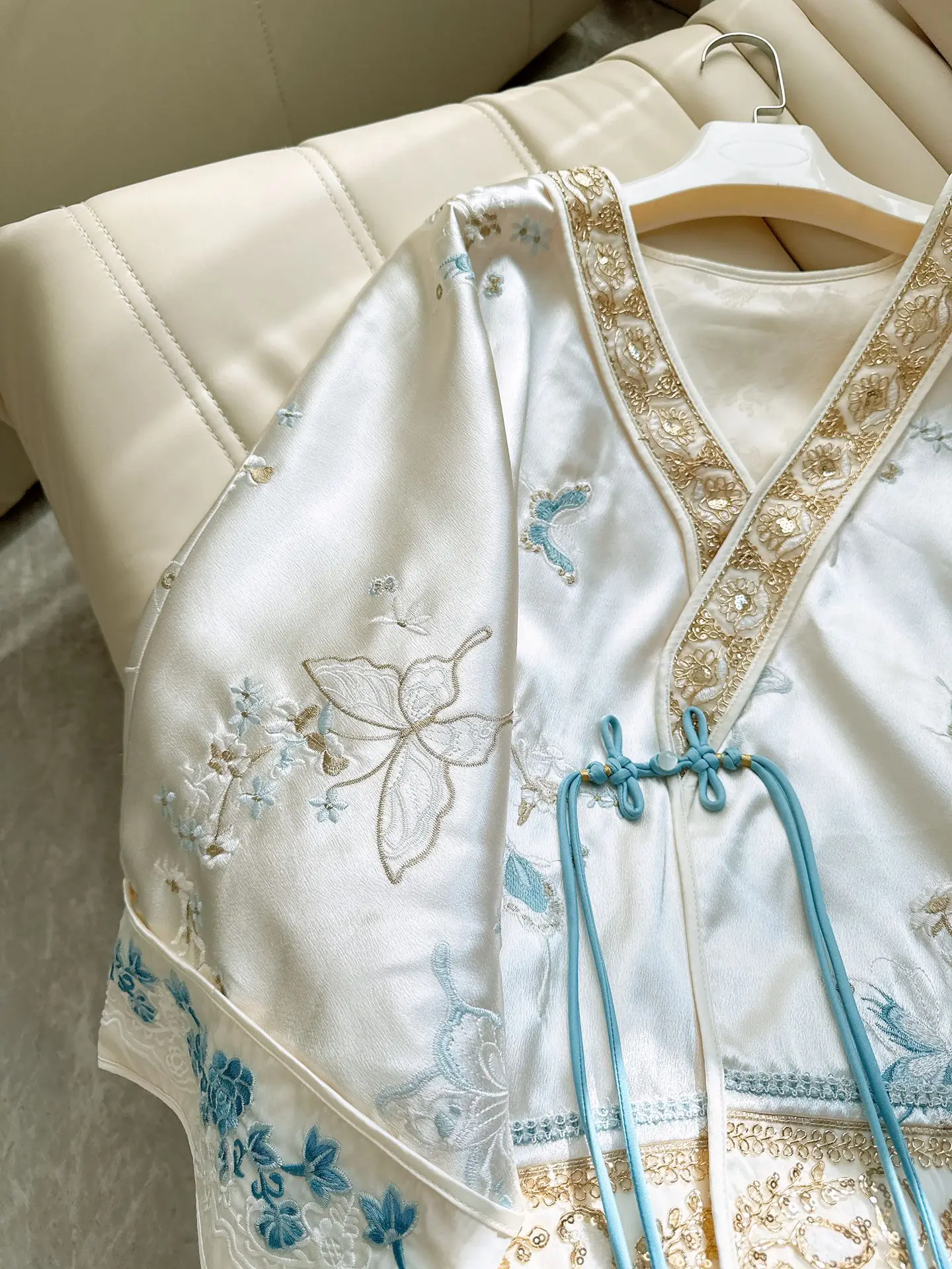 New Chinese Style Cold Tone Zen Retro  Embroidery Luxury Silk Hanfu Outerwear Open Cardigan Loose Fit Short Sleeve