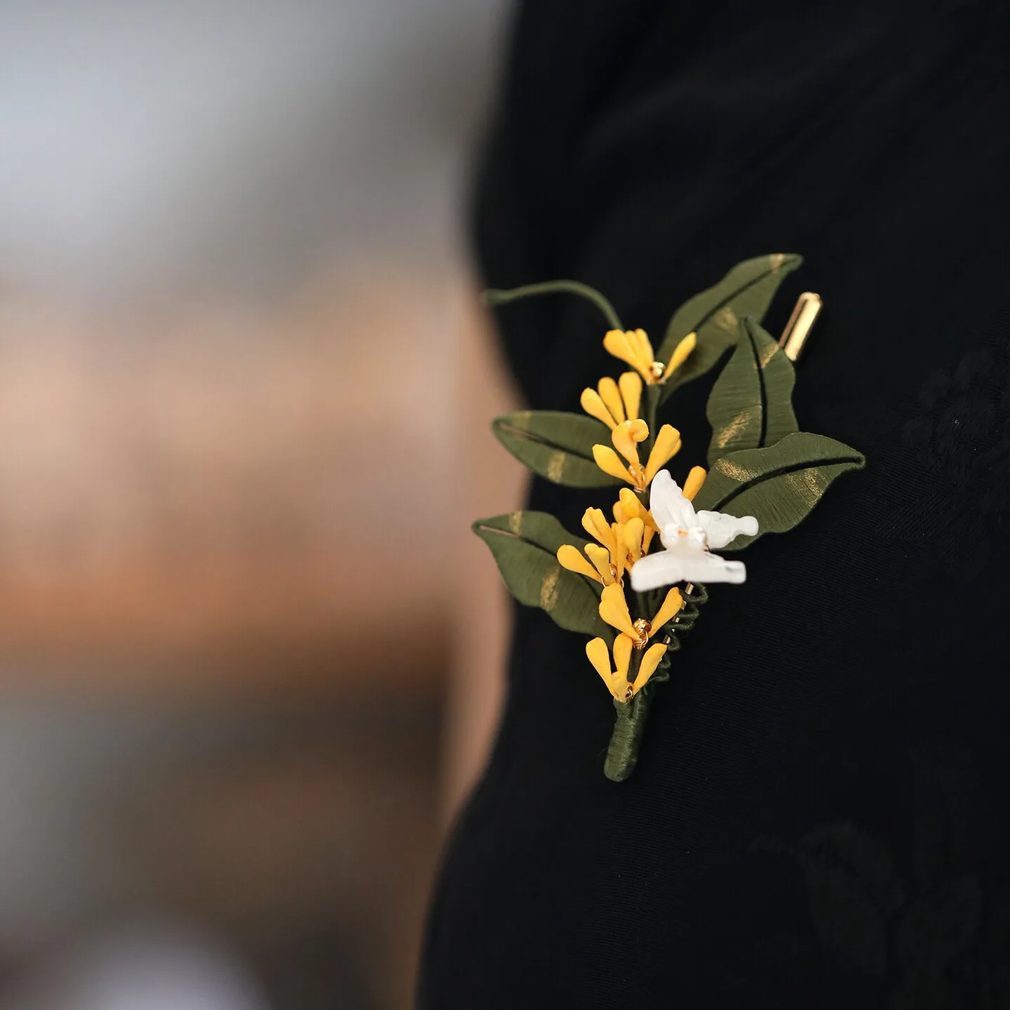 Handmade Chinese Chan Hua Yellow Osmanthus Butterfly Brooch New Chinese Style Lucky Auspicious Lapel Pin For Women Qipao Dress
