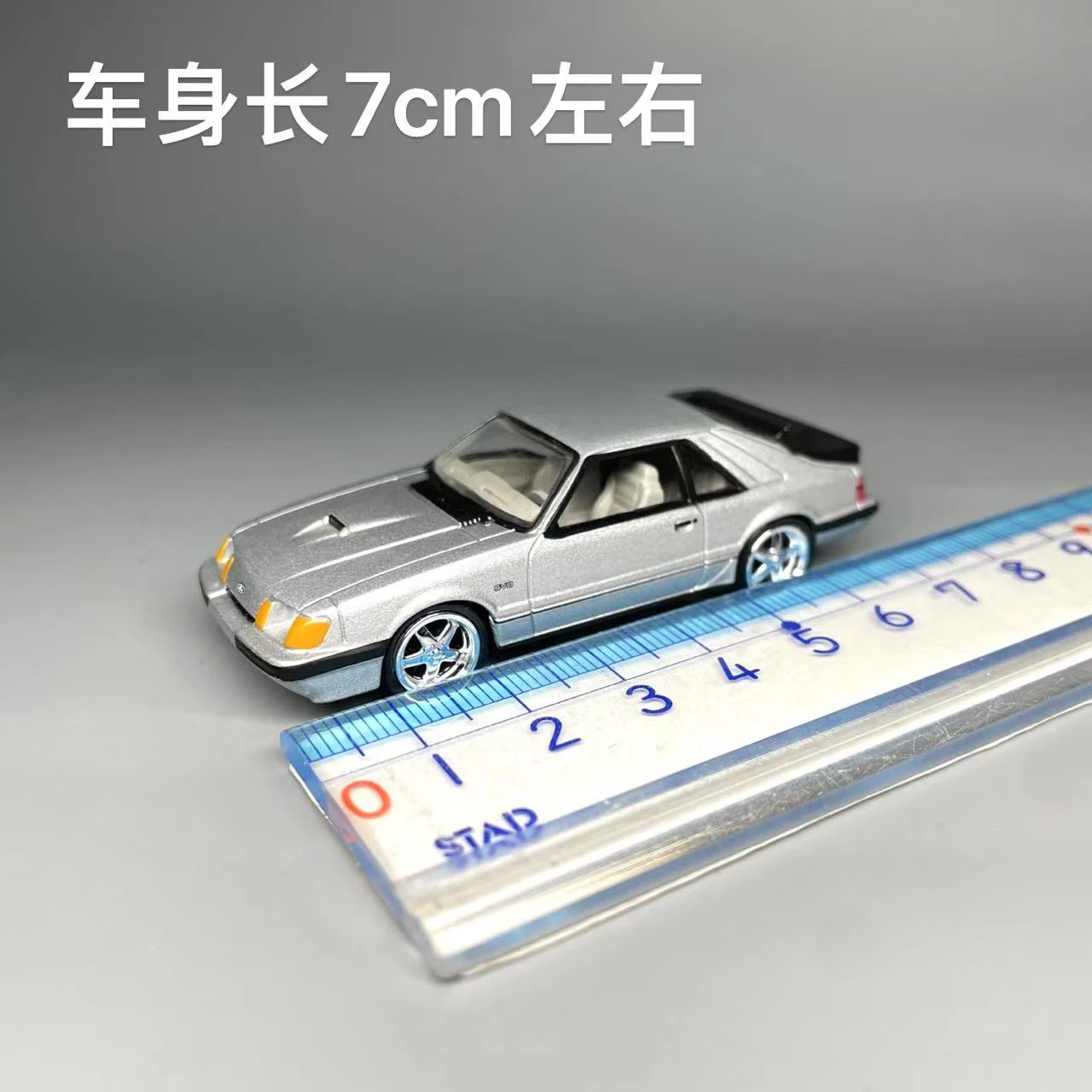 New Arrival Exquisite Original Price Die-cast Metal American Retro Sports Car Model Furniture Display Collection Toys Children