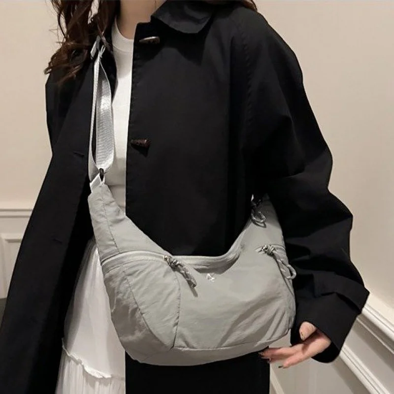 

Classic Elegant Women's Handbag Tote In Genuine Leather By Famous Luxury Brand For Stylish Ladies Crossbody