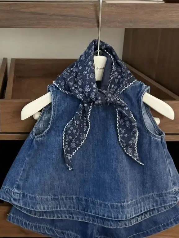 

Girls Summer Casual Comfortable Sleeveless Vest Set Denim Shorts Outfit Trendy Breathable Cotton Leather Floral Print Two-Piece