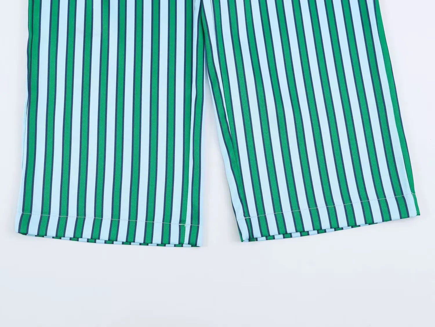 KONDALA Damen Schickes Gestreiftes Hosen-Set 2026 Sommer Trendiges High-Street-Urlaubsset Elegante Freizeit-Hemden mit Seilknöpfen, Lange Hosen – Detail 19