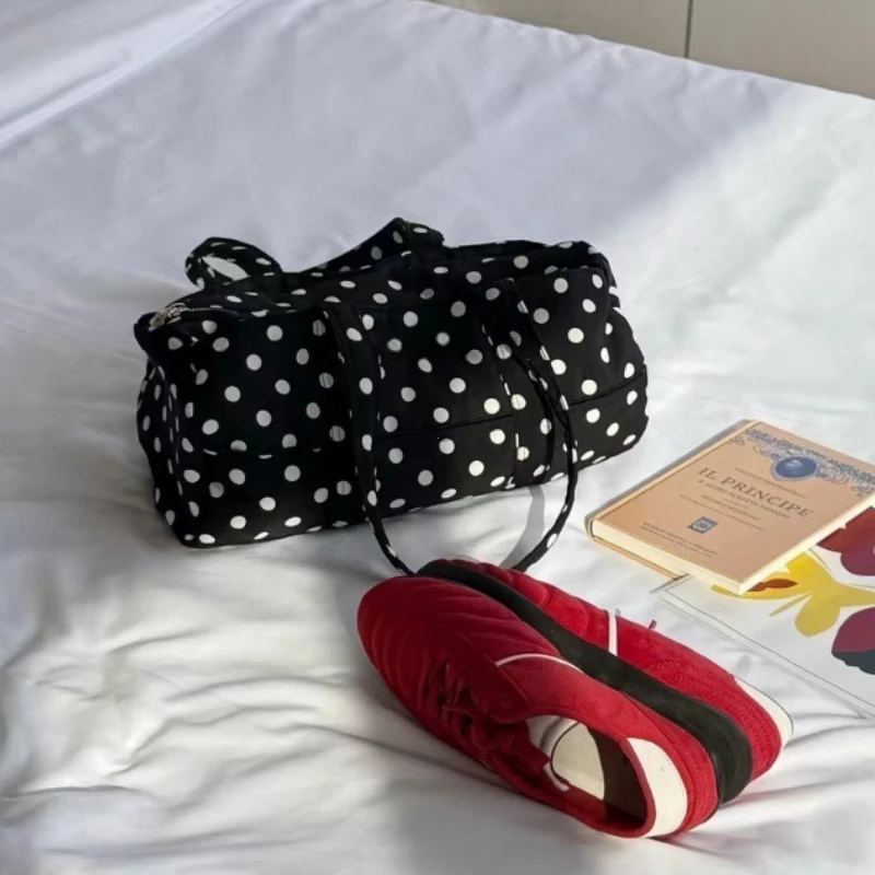 2025 جديد الكورية Sle سعة كبيرة حقيبة كتف السفر عادية السيدات حقيبة يد المرأة Y2k البولكا نقطة طباعة قماش حمل حقيبة للشباب