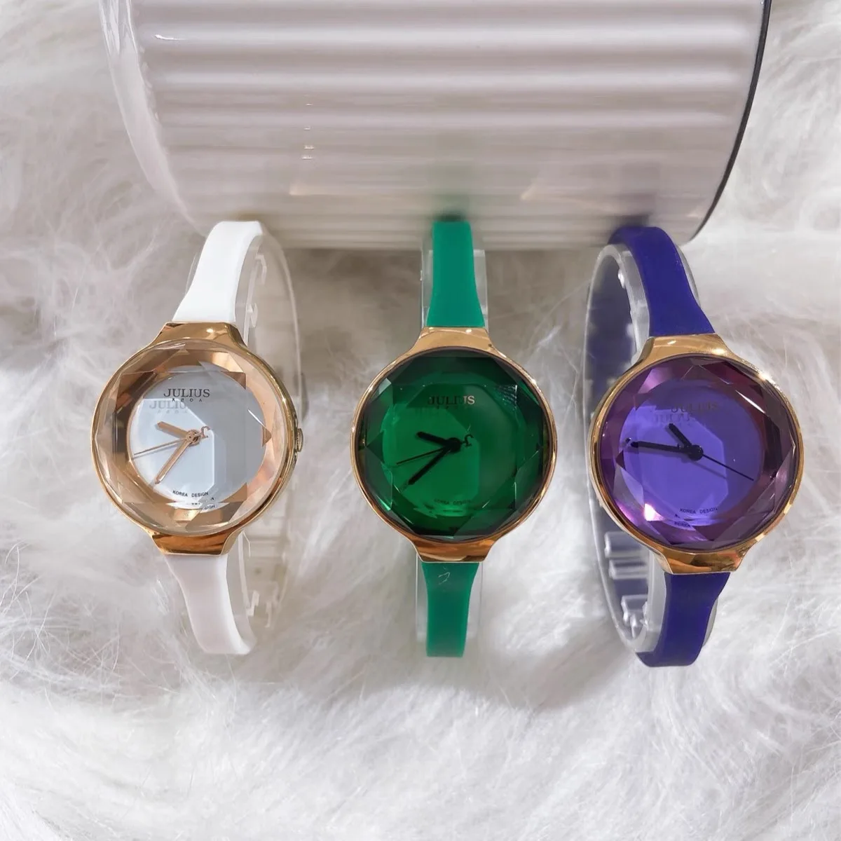 정교한 여성용 손목시계, 레트로 캔디 컬러의 고급스럽고 세련된 여성용 시계, 트렌디한 여성용 시계.