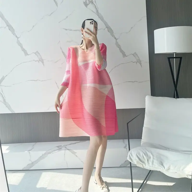 

Simple mid length summer fashionable commuting pleats, loose and slimming 27/4 sleeve temperament dress, women's new style