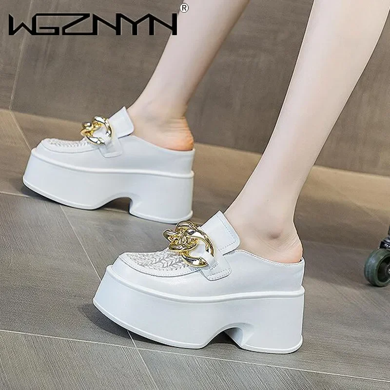 2026 شبشب جلدي حقيقي موضة 11 سنتيمتر الارتفاع زيادة السيدات منصة عادية إسفين النعال النساء الانزلاق على الأحذية النسائية