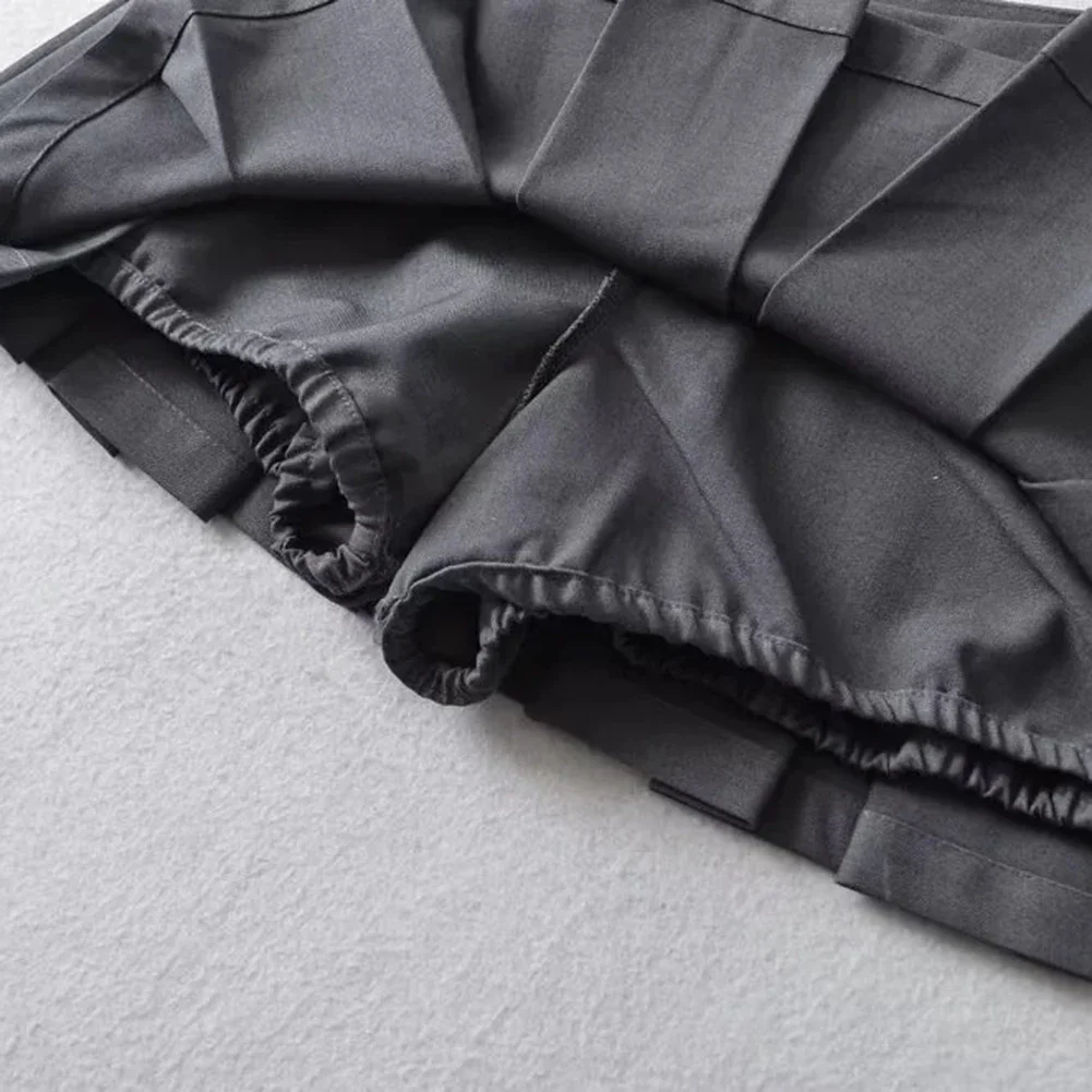

Breezy women's casual pleat skirt designed to keep you stylishly comfortable while or enjoying leisurely outings