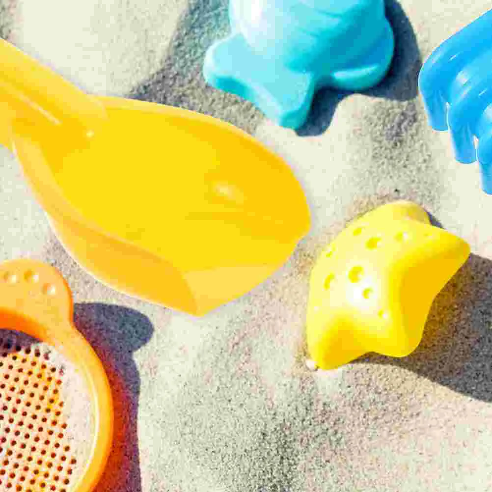 Set da spiaggia da 4 pezzi, giocattoli da esterno per bambini, giochi di sabbia, palette in plastica per bambini