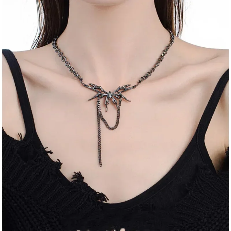 Gothic Style Dark Butterfly Necklace Female Niche Design High-End Collarbone Chain Sweet Cool Spicy Girl Party Jewelry