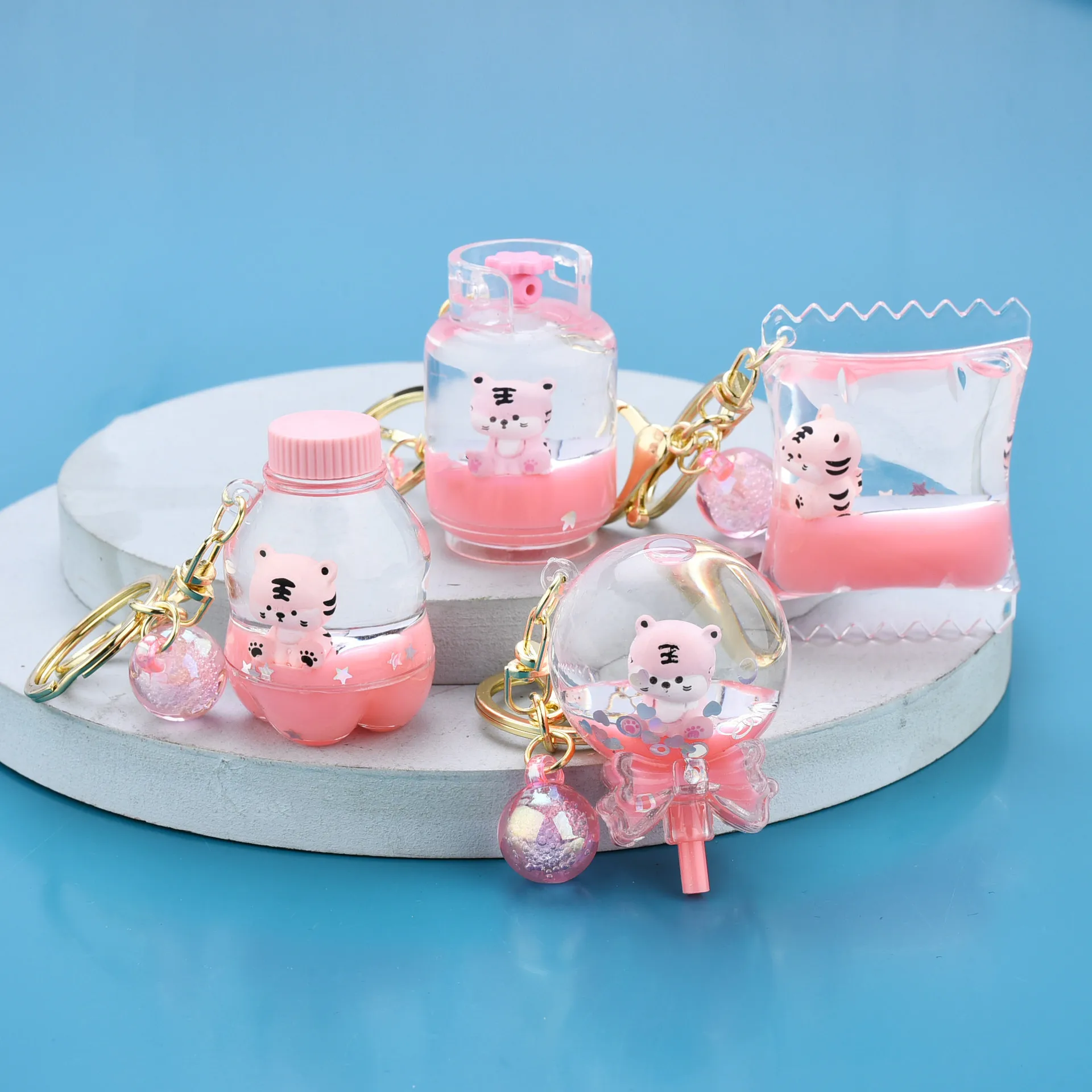 Cartoon Oiled Lollipop Bottle Tiger Keychains Fashion Liquid Quicksand Acrylic Car Keyring Cute Bag Pendant Couple Key Chain
