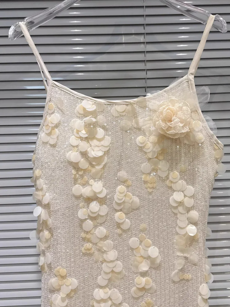 DDFG Damen-Sommerkleid, weiß, 3D-Blumenmuster, Cami-Maxikleid, ärmellos, elegant, formelle Partykleidung, 2025, trendiges, feminines Modekleid