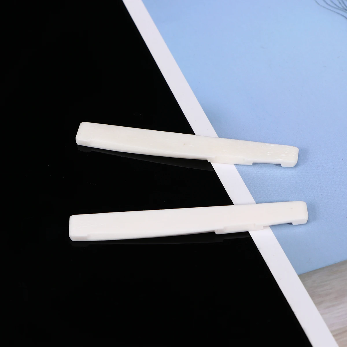 

2 Sets Beef Bone Nut Bridge Saddle Acoustic Guitar Replacement Nuts Universal for