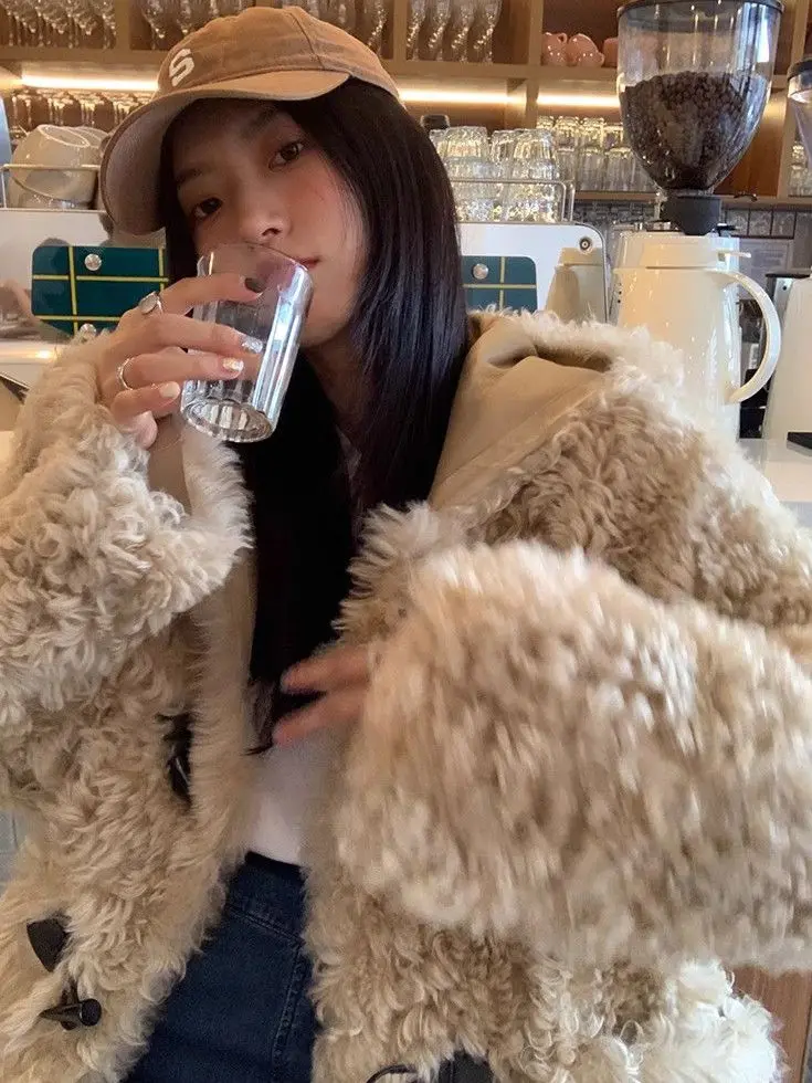 Korean Horn Buckle Lamb Wool Coat Women's Winter Plus Wool Thickened Fur One Coat Furry Coat