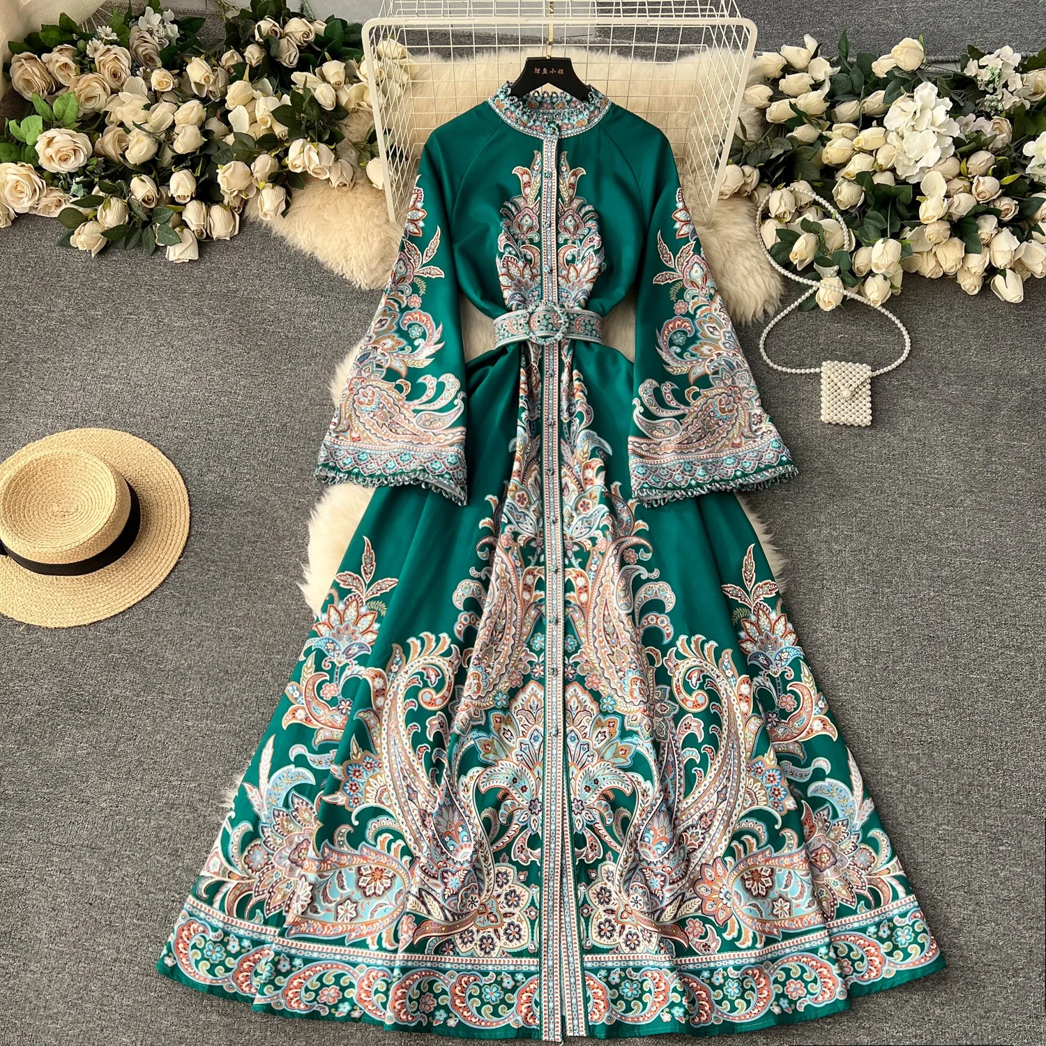 

French Retro High-end Dress Female Niche Temperamen Loose Waist Flared Sleeves Waist Cinching Large Swing Printed Long Skirt