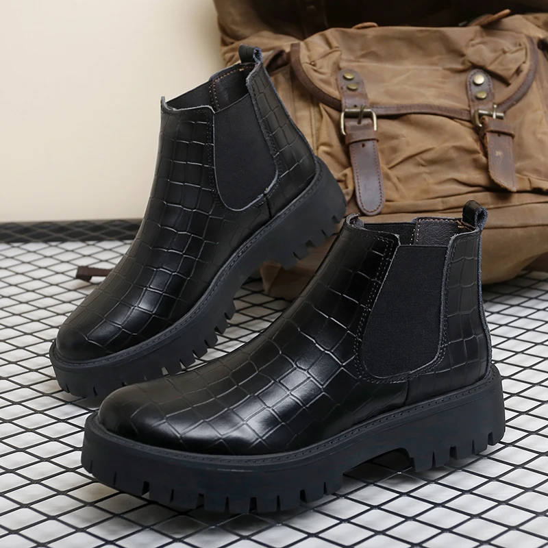 Autumn and winter British Chelsea boots men's leather thick soled raised Martin boots men's fashionable one foot kick