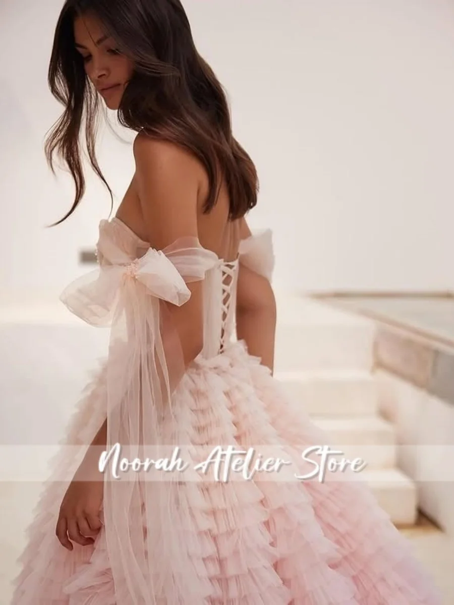 فساتين سهرة عربية متدرجة باللون الوردي بدون أكتاف أنيقة من التل المتدرج ذيل أرجواني فساتين زفاف دبي 2025 مخصصة