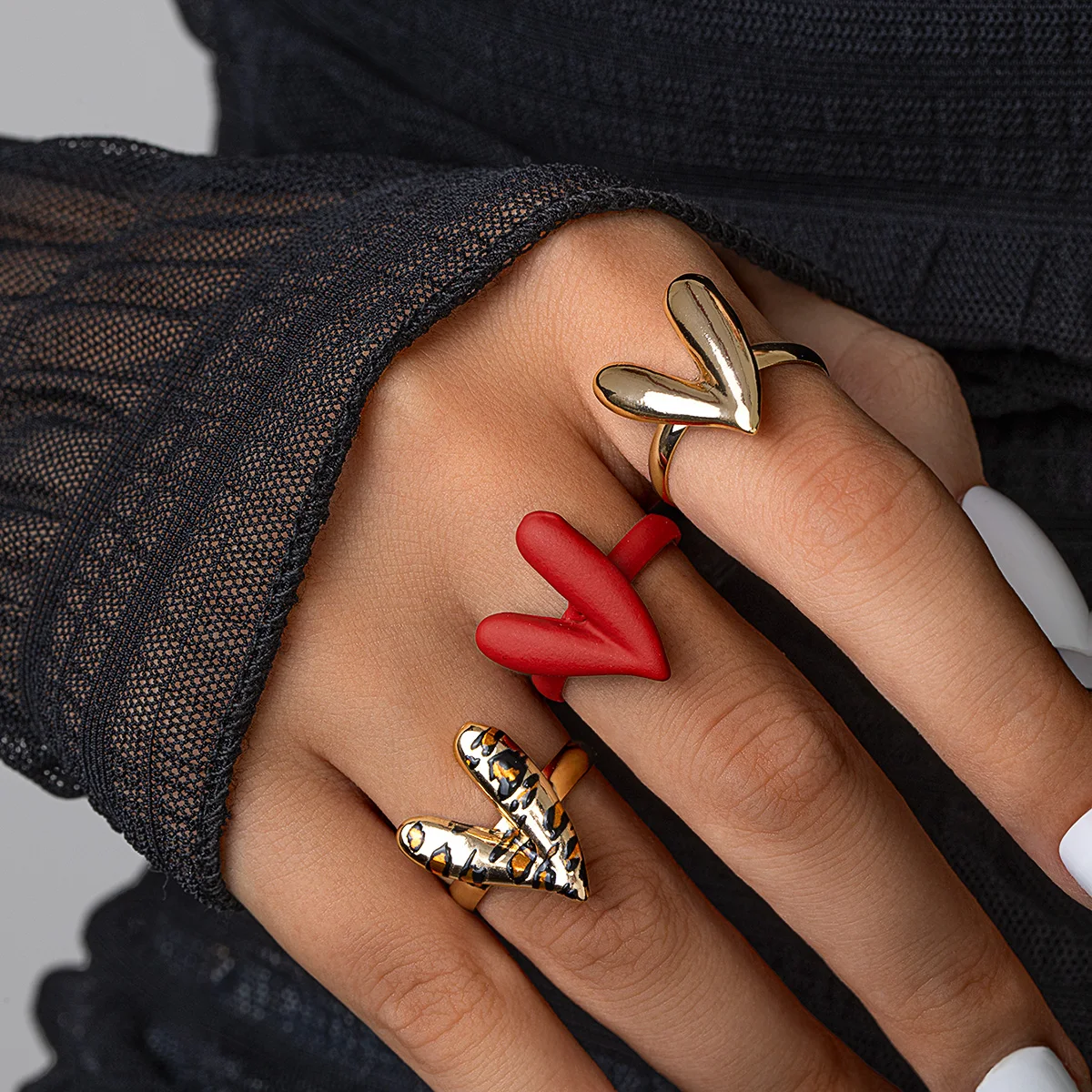 Fashionable and personalized leopard print heart-shaped red baked paint peach heart adjustable women's ring