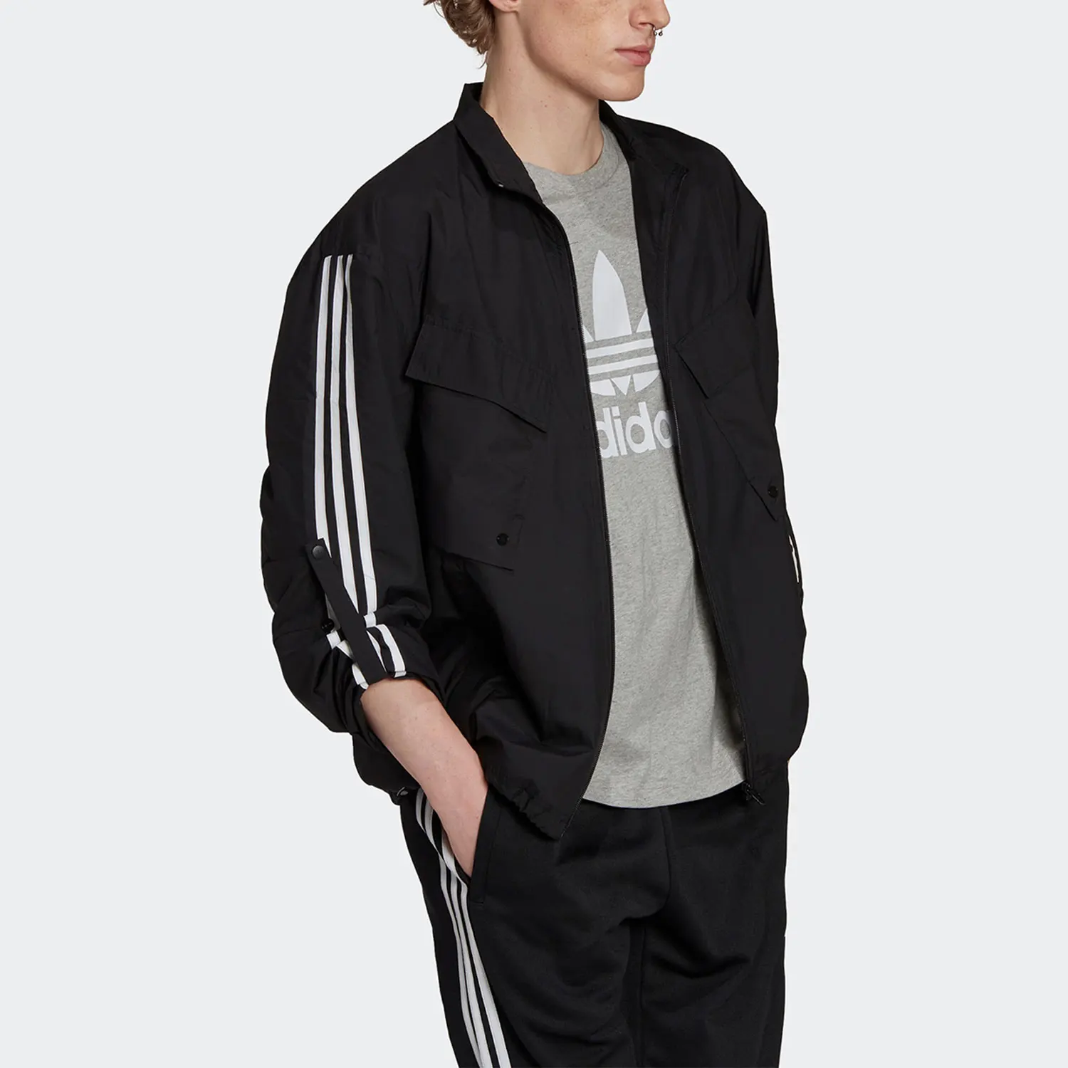 

Оригинальная мужская удобная спортивная куртка Adidas с воротником-стойкой HN7030