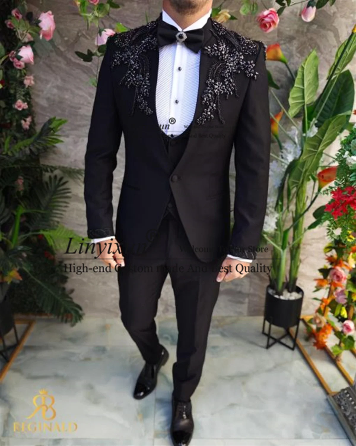 Stunning Ornament Men Suits Appliques Crystal Male Prom Blazer Wedding Groom Tuxedos 3 Pieces Sets trajes para hombre Customized