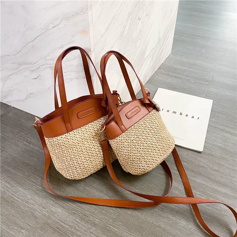 Summer Crossbody Bags Casual PU Leather Grass Woven Bag Messenger Bags for Women Poratble Beach Vacation Bag Bucket Bag Handbags