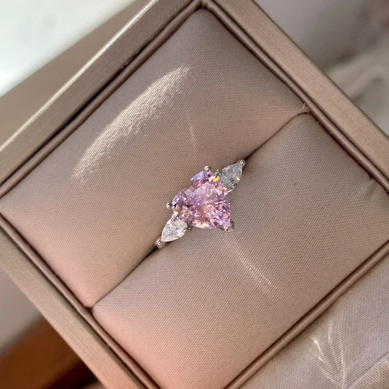 S925 Silver Fashion Retro Women's Ring High Carbon Diamond Radian Cut 8 * 8 Live Wedding Ring