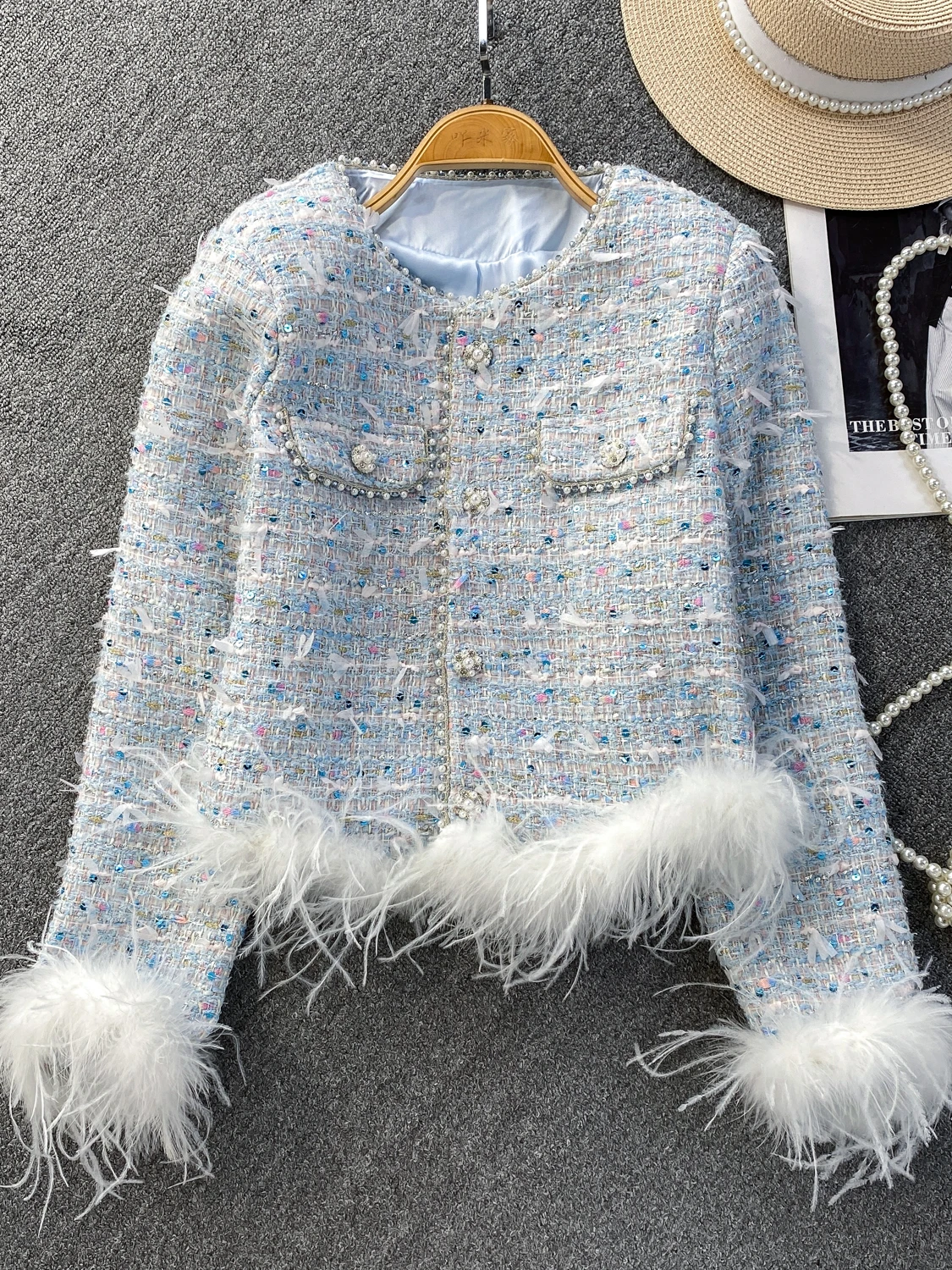 

Женская теплая и комфортная кофта с круглым вырезом, длинными рукавами, из плотной ткани, с пайетками и пэчворком, в элегантном стиле