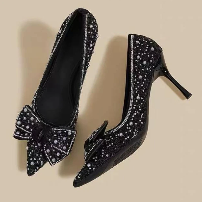 

Женские туфли-лодочки на высоком каблуке с блестящими стразами и бусинами, модные туфли-лодочки с острым носком и бабочкой, свадебное платье, женская обувь для вечеринок