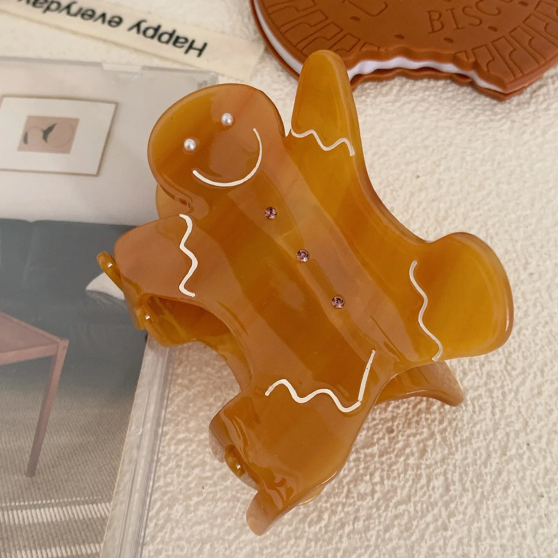 Muweordy Christmas Gingerbread Man Hair Claw Acetate Claw Clip Caramel Crab Hair Clip Personalized Shark Clip Hair Accessories