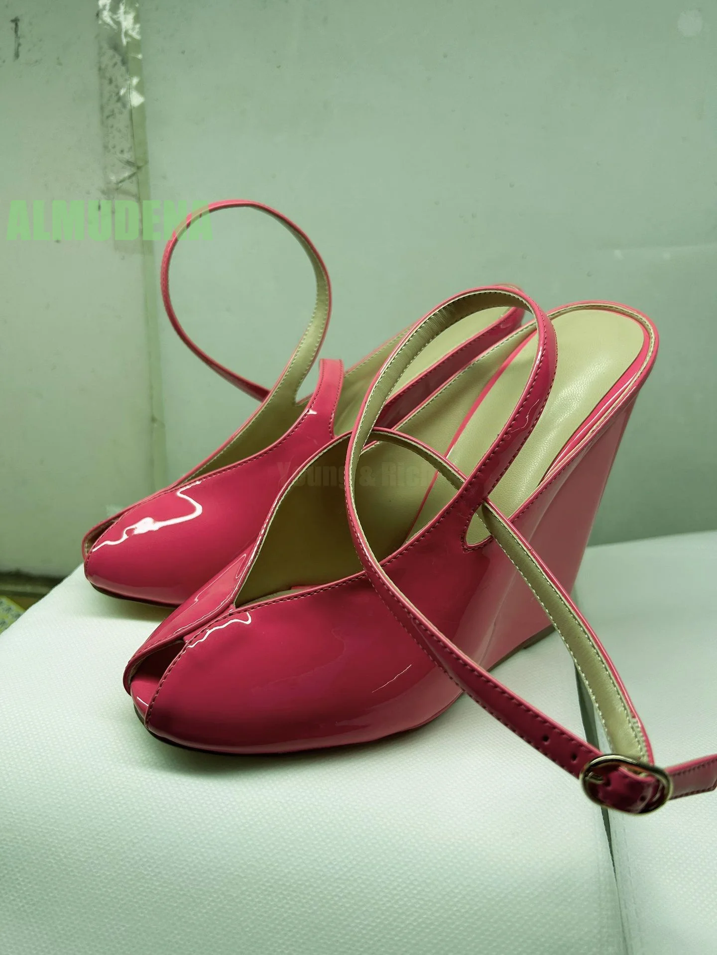 

Fish Mouth Wedge Sandals Fashionable and Simple Patent Leather Ankle Buckle Strap Temperament Versatile High-Heeled Sandals