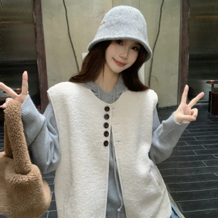 

Womens Vest 2026 Spring New Korean Version Stacked and Versatile Lambhair Vest for Casual and Loose Daily Wear