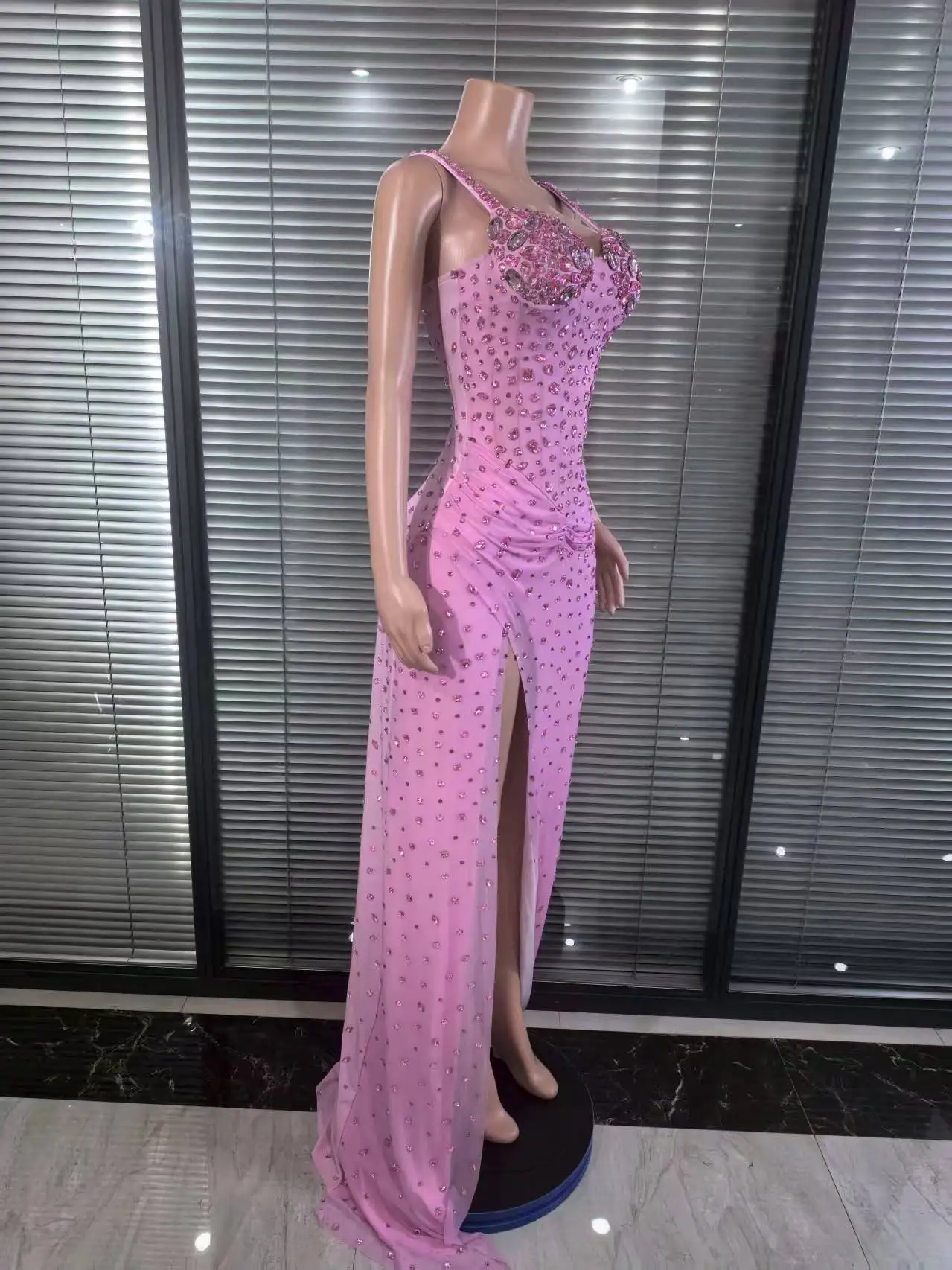 Różowa Sukienka Damska Bez Rękawów Seksowna na Ramiączkach z Błyszczącymi Kryształami, z Wysokim Rozcięciem, Obcisła, Syreni Krój, Długa Sukienka Wieczorowa na Imprezę, Uroczystość, Bal