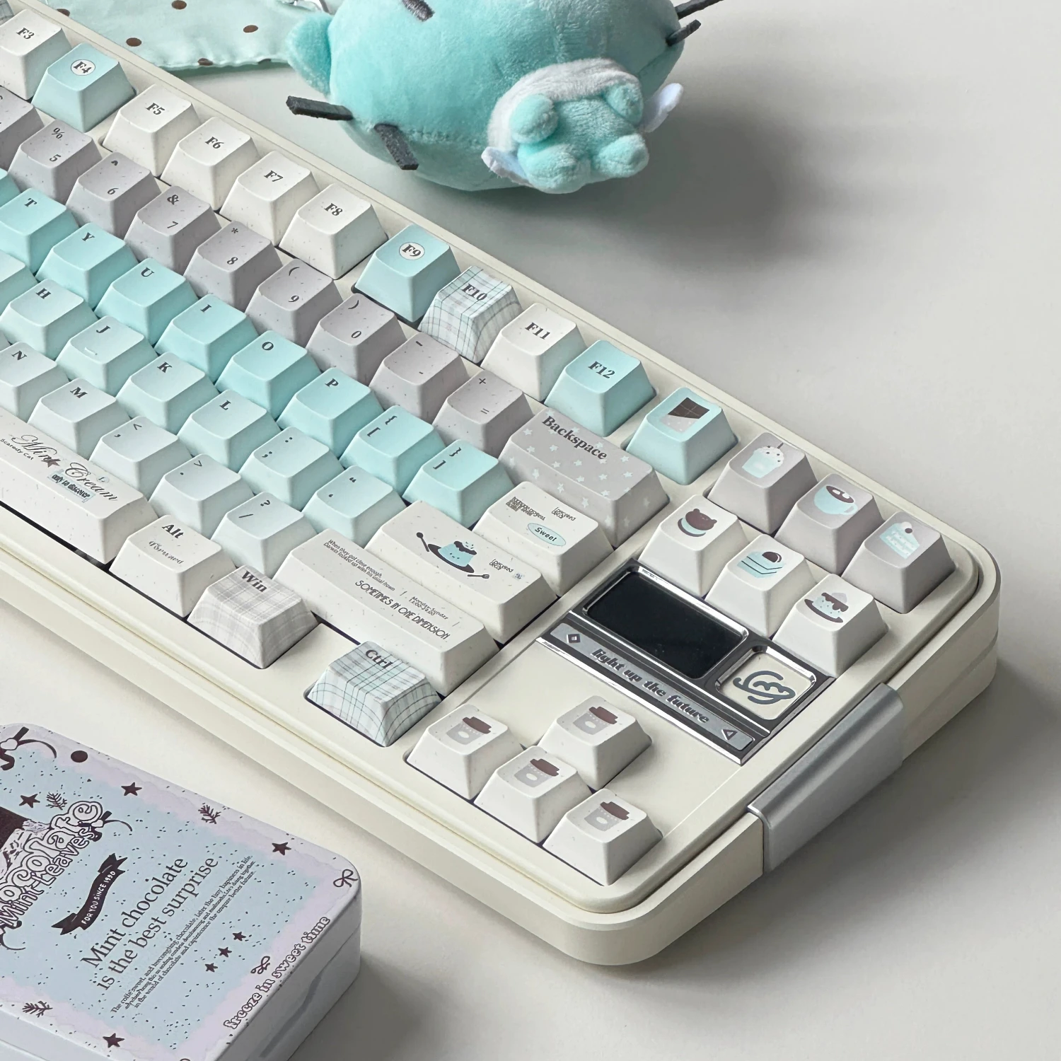 maimooo-teclas-de-perfil-cherry-color-crema-menta-fabricadas-con-pbt-mediante-sublimacion-termica-diseno-sencillo-y-moderno-para-teclados-mecanicos-de-87-98-104-108-teclas