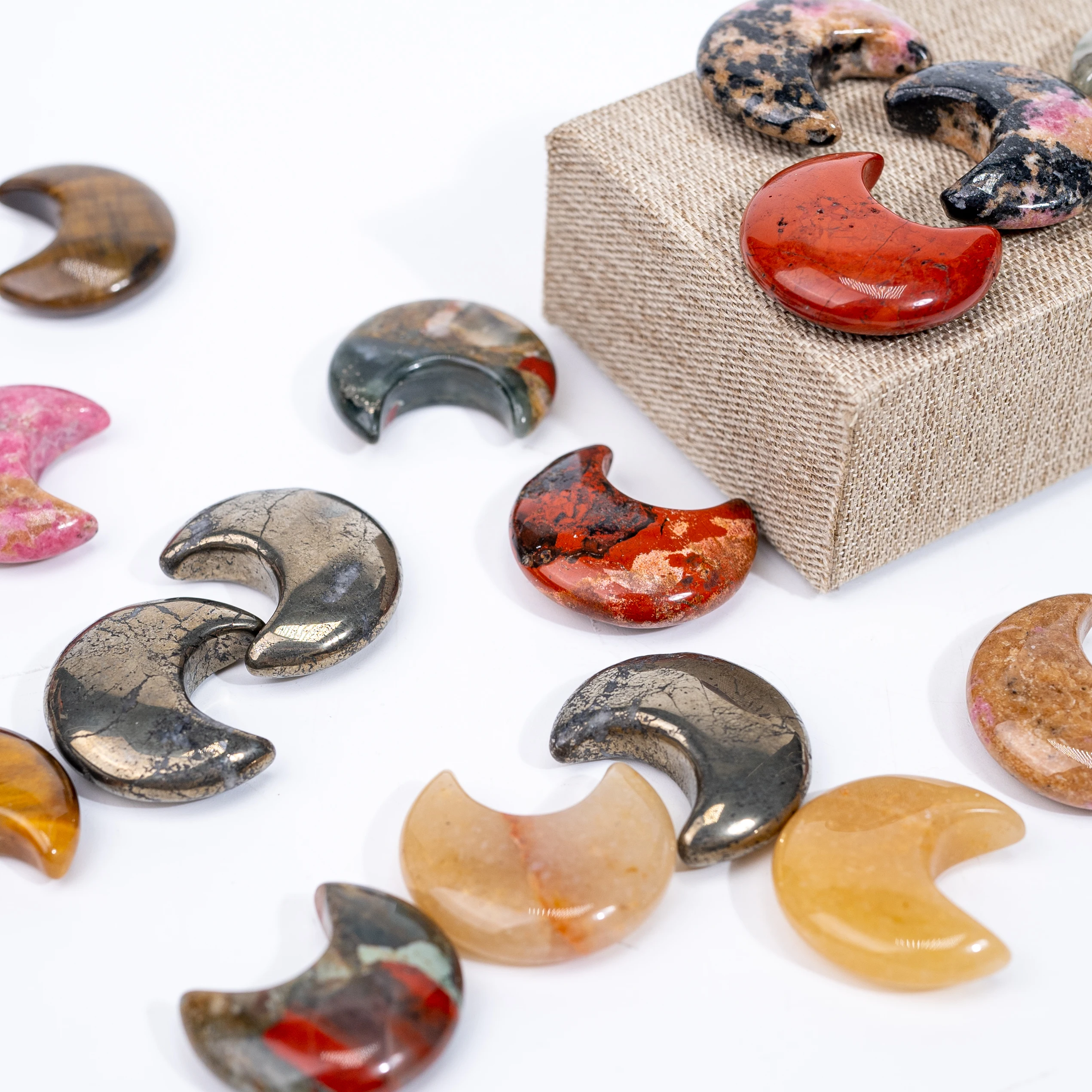 3/6/10pcs Rare Small Moon Carvings in Random Materials | Moon Shape | Natural Crystal Collection | Polished Finish | Valentine’s