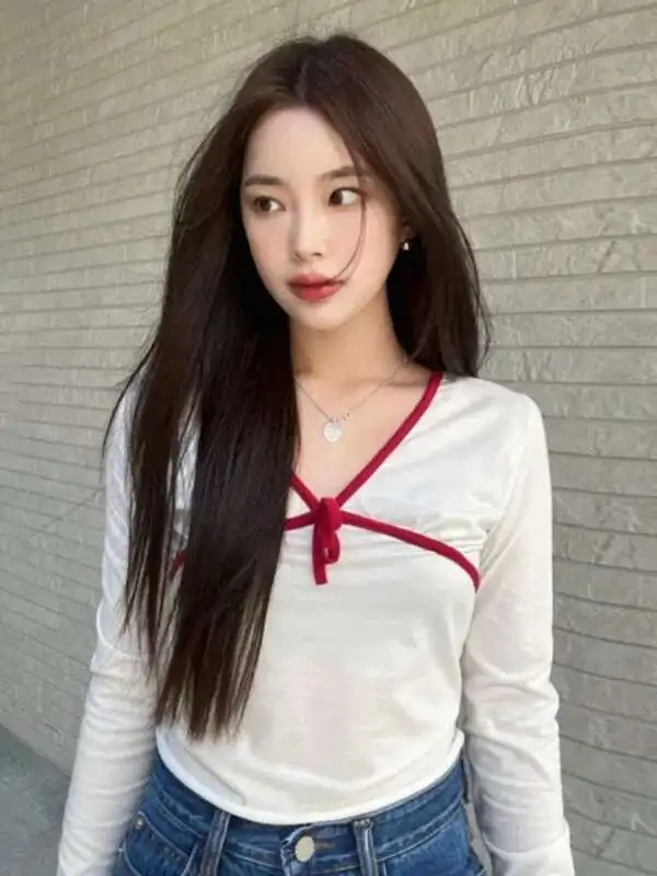 

2024 Autumn Korean Version New V-neck Color Collision Long Sleeve T-shirt Women Cinching Waist Slim Casual Versatile Top J1D1