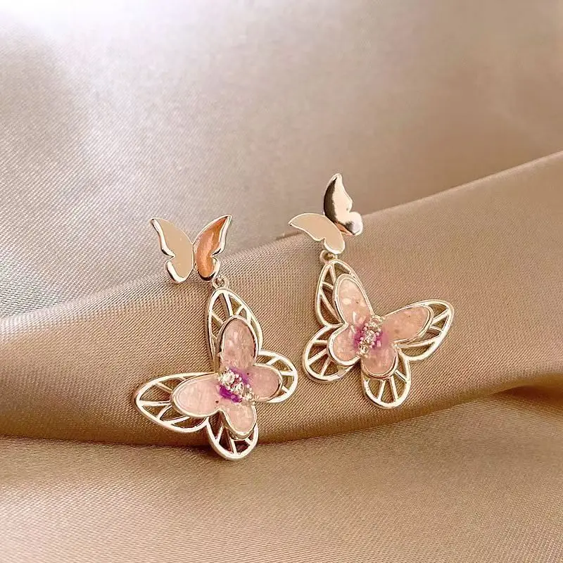 New model Personality Exquisite Luxury with a touch of elegance Subtle design sense  Recessed design  Butterfly Alloy Eardrop