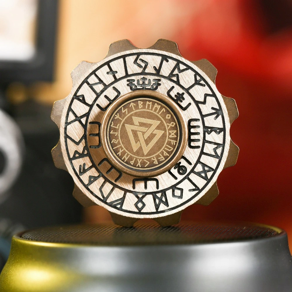 JTEDC Doppelseitiger Wikinger-Piraten-Retro-Messing Rotierender Mechanischer Metall-Fingerspitzenkreisel Stressabbau-Spielzeug