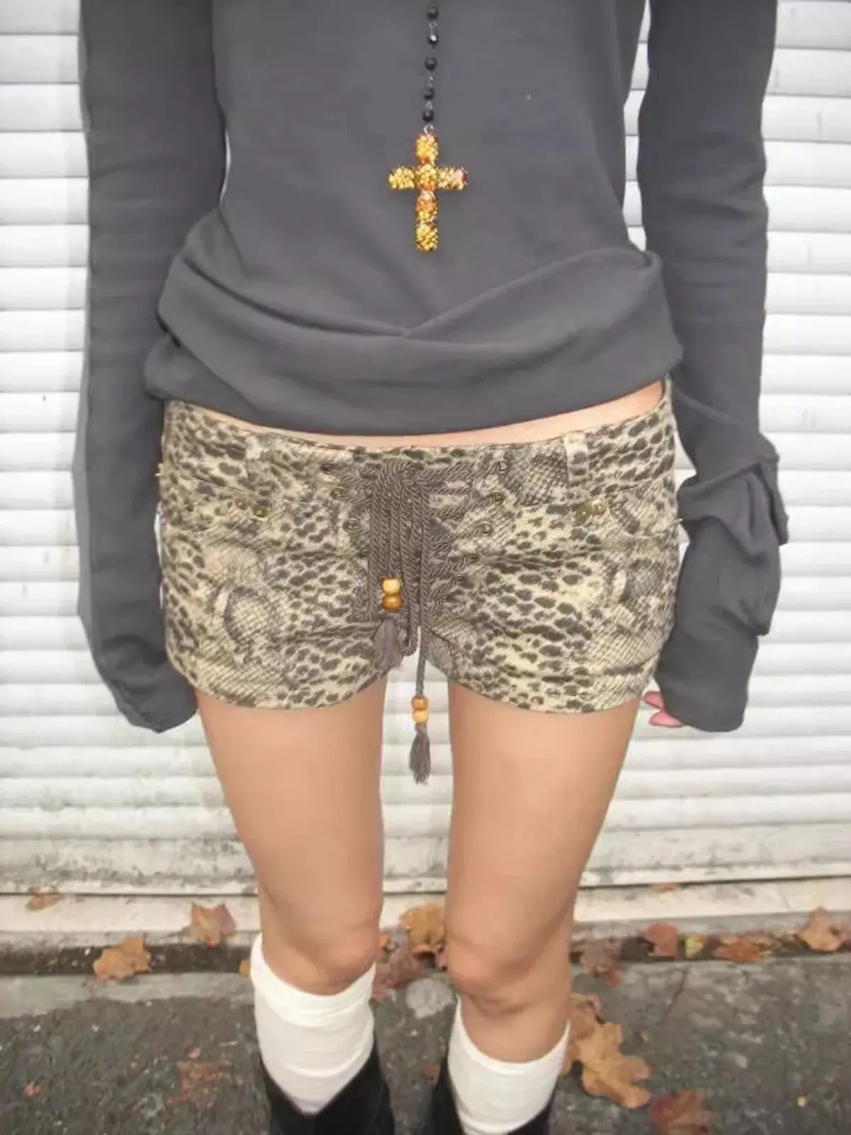 빈티지 레오파드 프린트 데님 반바지 스파이시 걸 스트리트 스타일 로우 웨이스트 스트레이트 레그 캐주얼 반바지 여성용 여름 패션