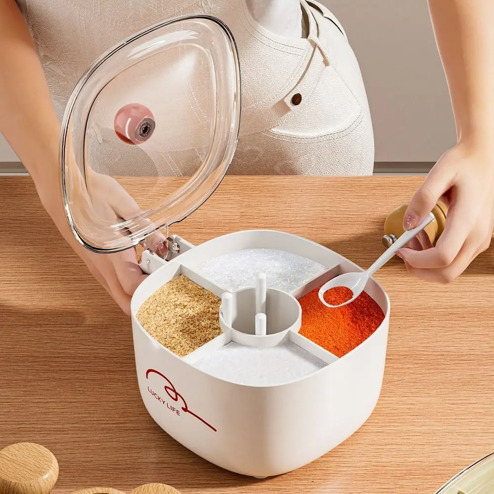 

Plastic 4 in 1 Seasoning Box Large Capacity Moisture-proof Salt Seasoning Box Sealed with Lid Spoon Spice Container For Kitchen