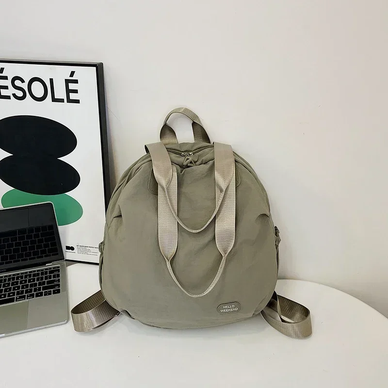 حقائب مدرسية من النايلون ذات سعة كبيرة وسحاب حقائب نسائية صلبة خفيفة الوزن للبيع 2025 حقائب ظهر عالية الجودة