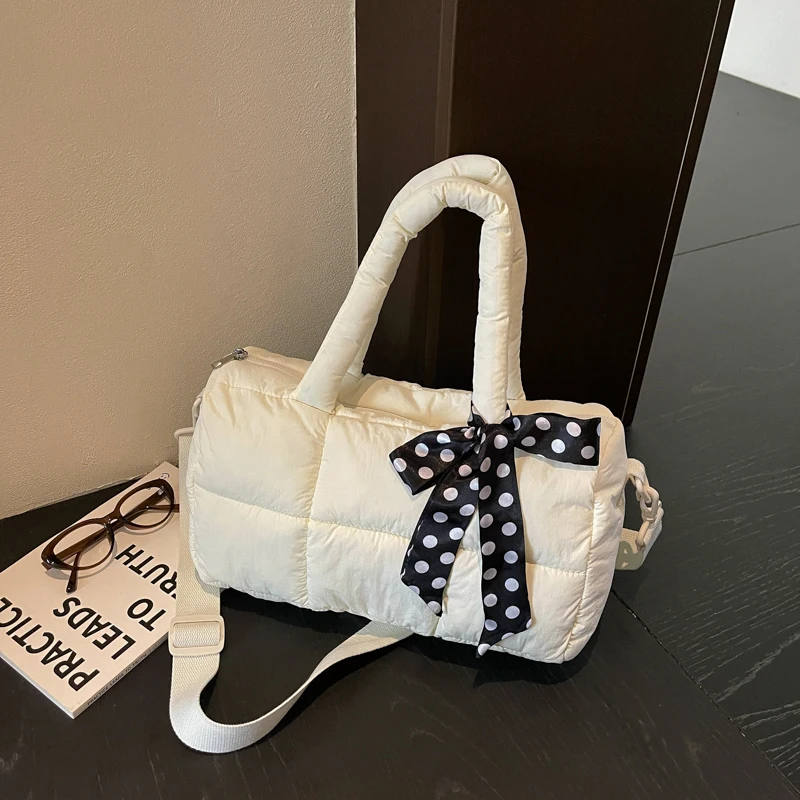 2026 Neue Designer-Schultertasche mit Karomuster, Space-Baumwoll-Handtasche für Damen, Große Kapazität, Daunengepolsterte Gesteppte Einkaufstasche für Damen – Detail 31