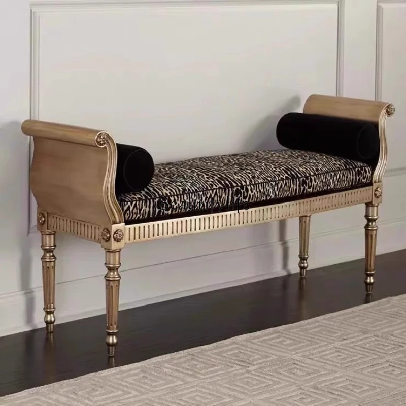 مقعد بجانب السرير من الخشب الصلب الفرنسي القديم، مقعد أريكة من القماش المنحوت القديم الكلاسيكي الجديد