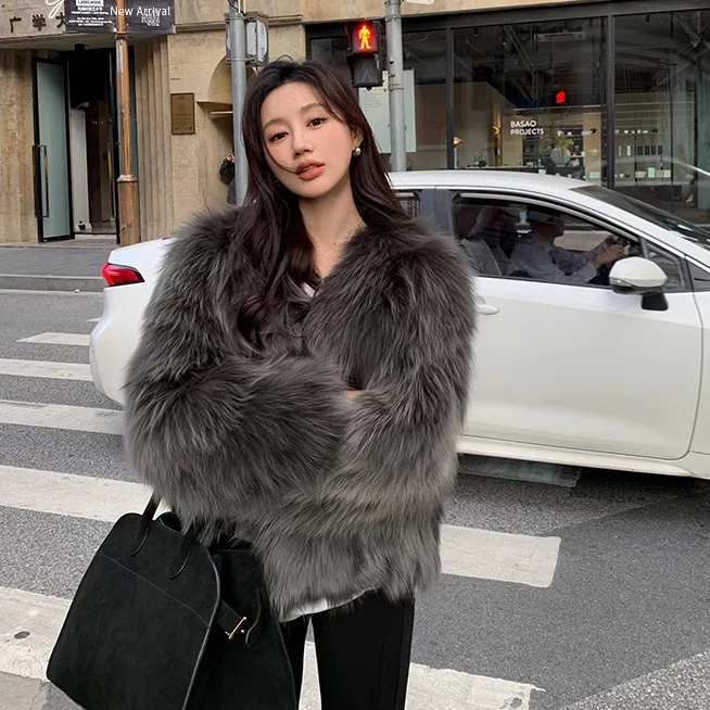 

Fox Fur Coat Women's Coat Short Slim Warm Winter Jacket Luxury Outwear for Female Collared 2026 New