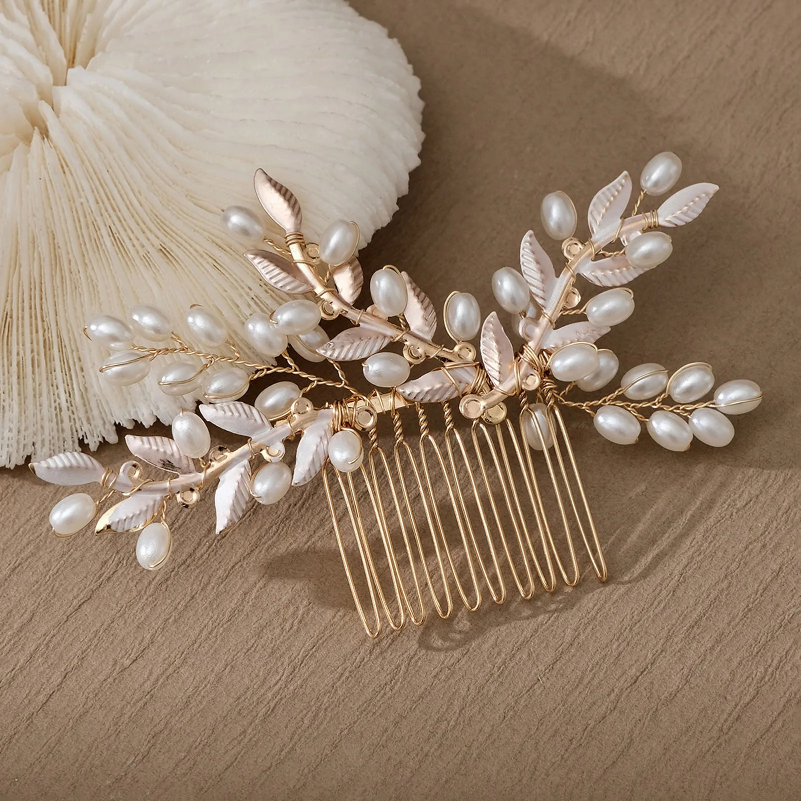 Elegant Wedding Hair Combs Bride Hair Jewelry Gold Color Alloy Leaves Hairpins Side Clips Flower Crown for Bridal Hair Accessory