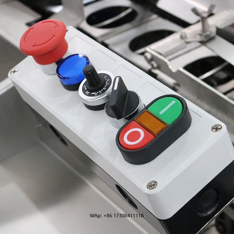 Bild 3: Automatische Eiweiß-Eigelb-Trennmaschine mit Eierschläger
