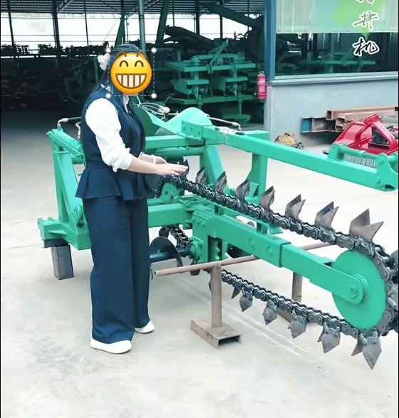 Small Walking Chain Type Walk Behind Trencher Machine with Gearbox and Engine High Productivity Cable Ditcher