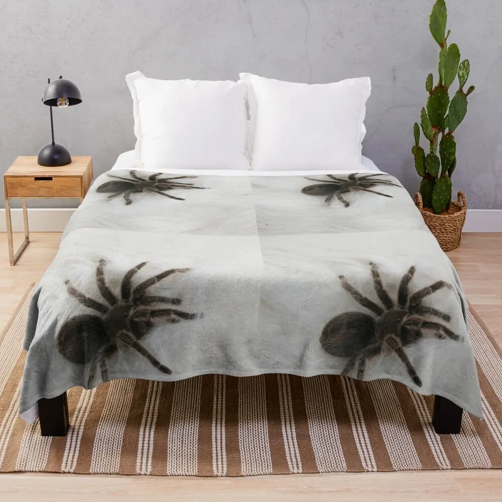 Tarantula on Fur Throw Blanket Blankets For Sofas Soft Decorative Throw Blankets