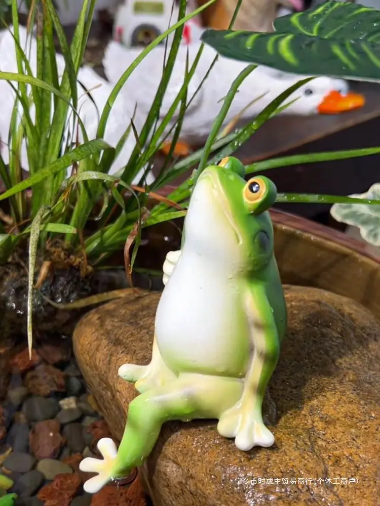 

New 2025 Cute Frog Umbrella Ornament Outdoor Garden Courtyard Fish Tank Decoration Balcony Entrance Crafts Desktop Ornament Gift