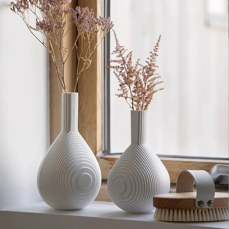 

Nordic light luxury glass vase, simple living room, ornaments ins model room, flower ware