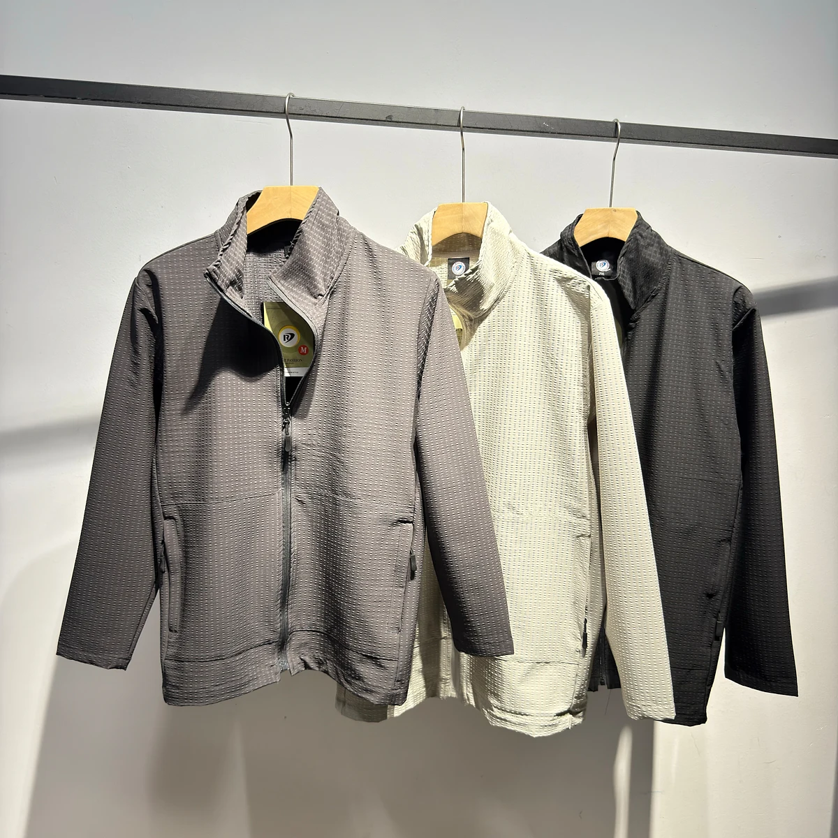 

Легкая роскошная текстура в клетку, весенне-осенняя мужская тонкая куртка с воротником-стойкой на молнии, дышащая ветрозащитная модная повседневная верхняя одежда